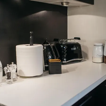 Comfort And Authentic Near Old Town Apartman *