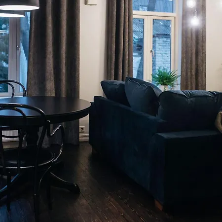 Comfort And Authentic Near Old Town Apartment *