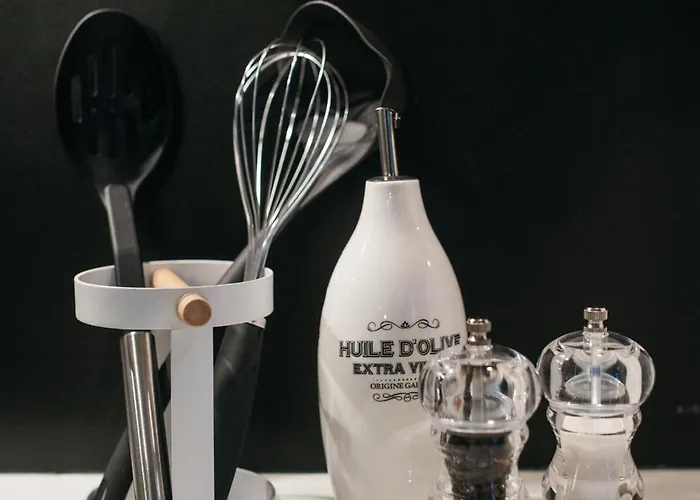 Comfort And Authentic Near Old Town Appartement